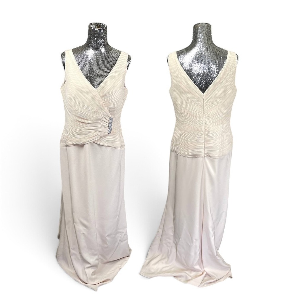 Daymor Couture Champagne Pleated Rhinestone Ornament Formal Maxi Gown Size 14